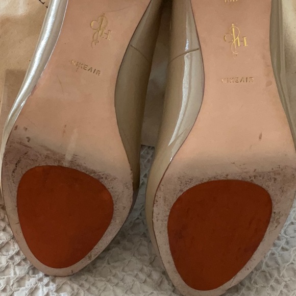 Cole Hahn Chelsea Pump - Picture 3 of 8